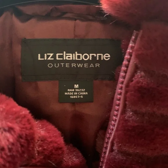 LIZ CLAIBORNE Faux Fur Outerwear NWT - Picture 4 of 6
